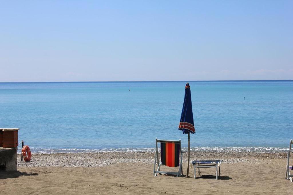 Affittacamere A Due Passi Dal Mare 切齐纳的码头 外观 照片